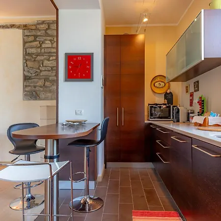 Como-blevio View + Private Garage Διαμέρισμα *