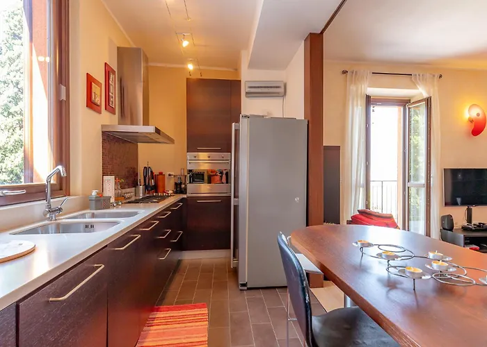 Como-blevio View + Private Garage Daire